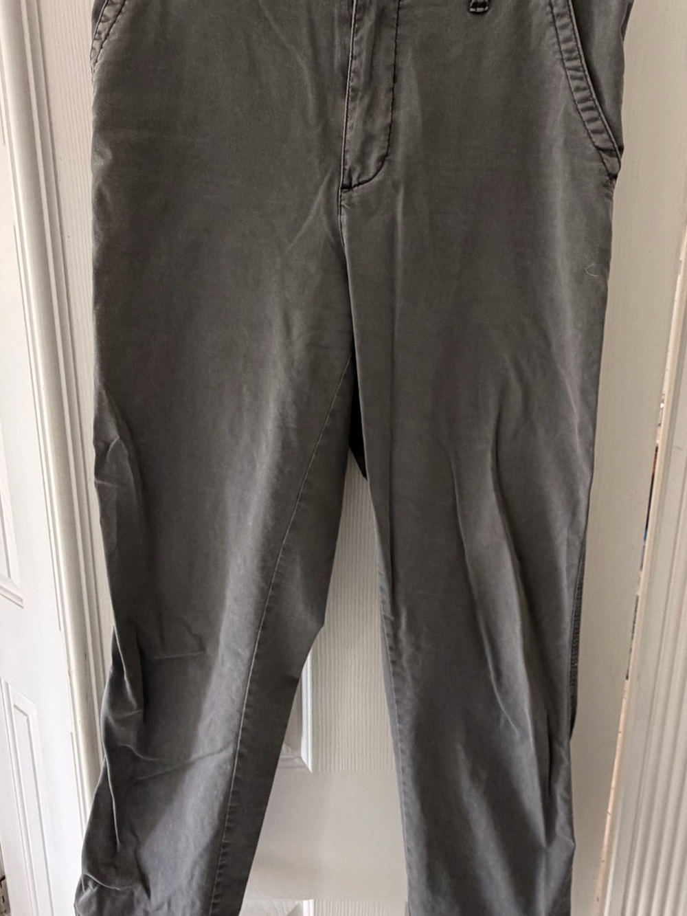 Old Navy Women’s OG Chino Pants in Charcoal Gray M